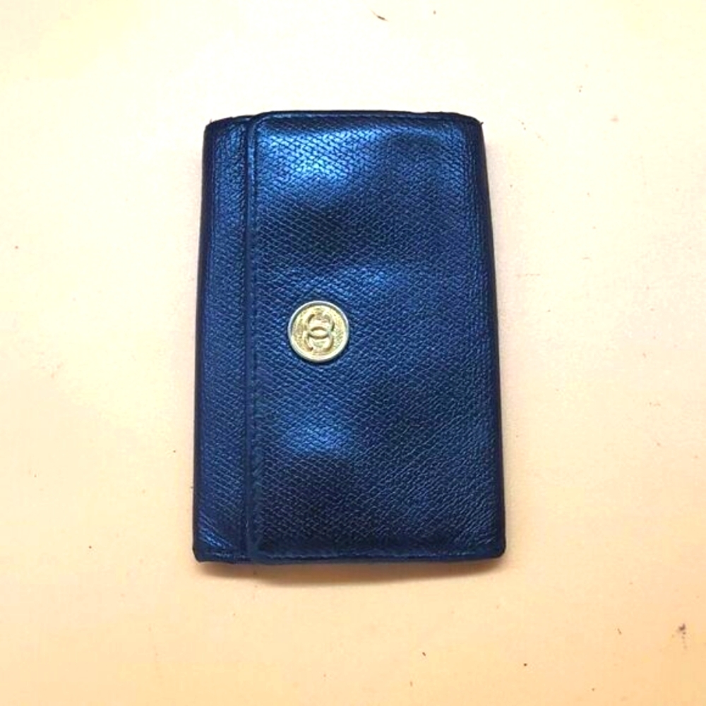 Authentic Chanel CC Logo Keycase